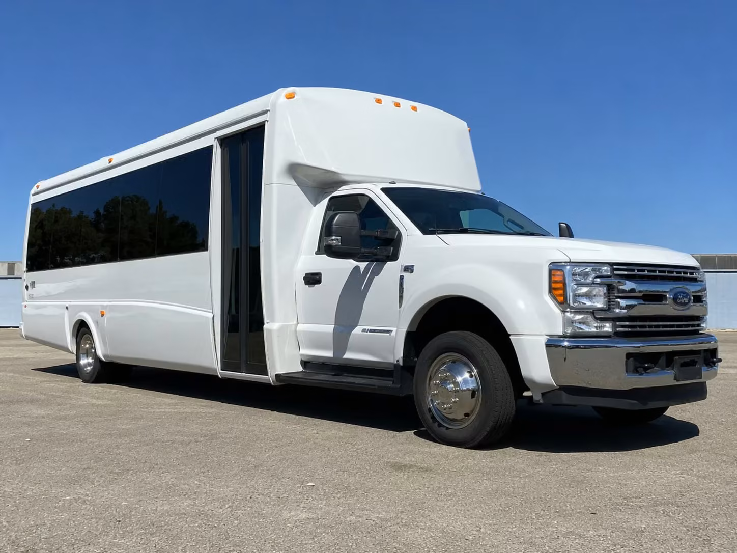 18 passenger minibus