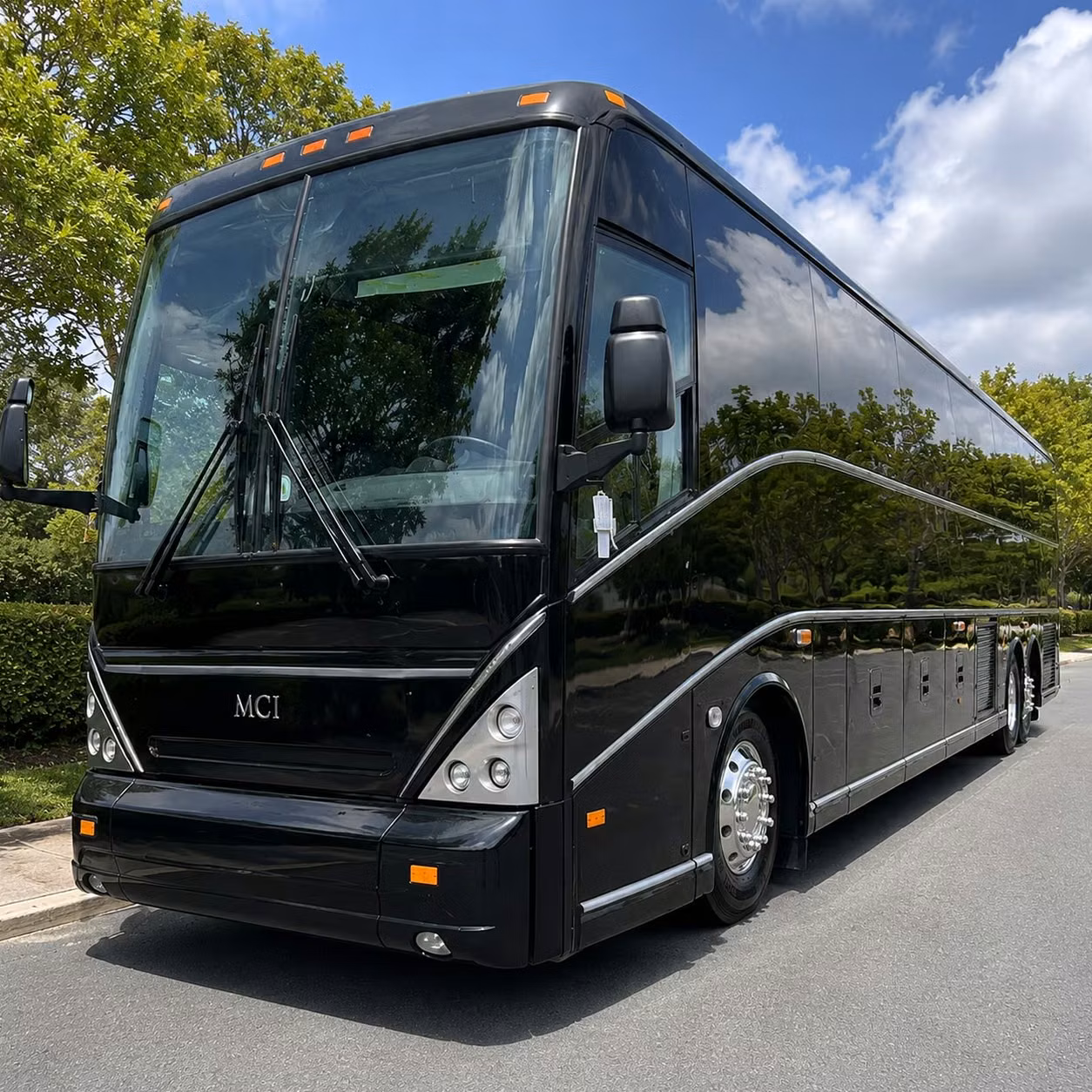 corporate shuttle bus services for santa cruz tech companies and startups