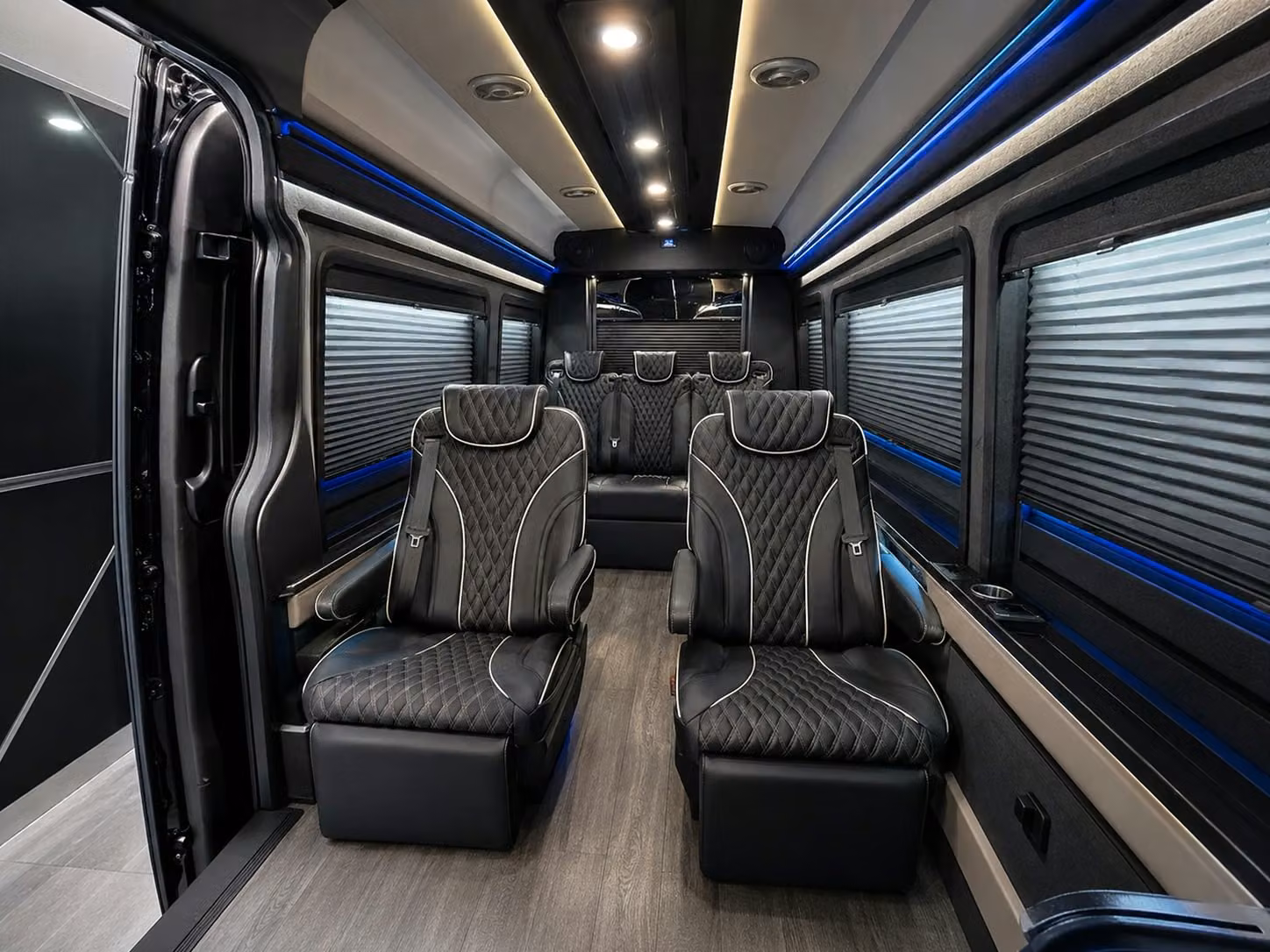 santacruzcharterbuscompany com connects you with airport shuttle options for every santa cruz group trip